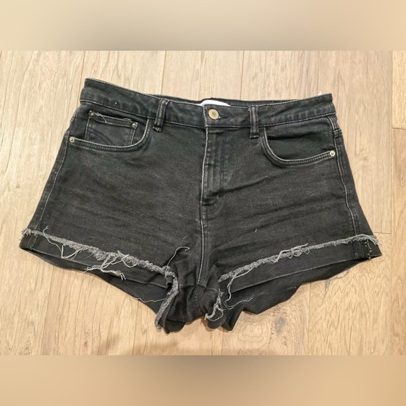 Zara Pants - ZARA Black Denim Shorts/Size 8